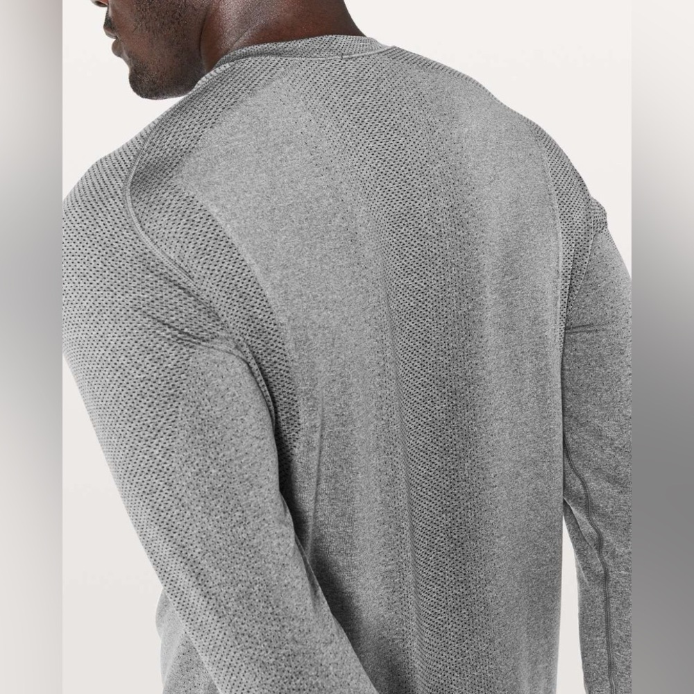 LULULEMON Men's Gray Knit Shirt
